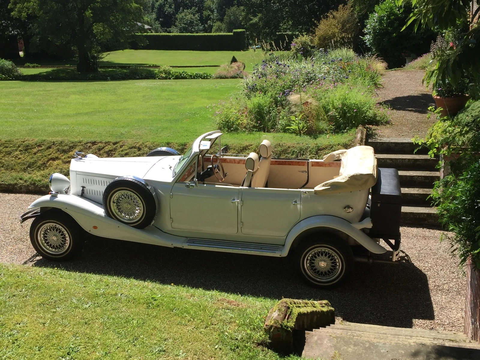 Beauford Wedding Car Watford
