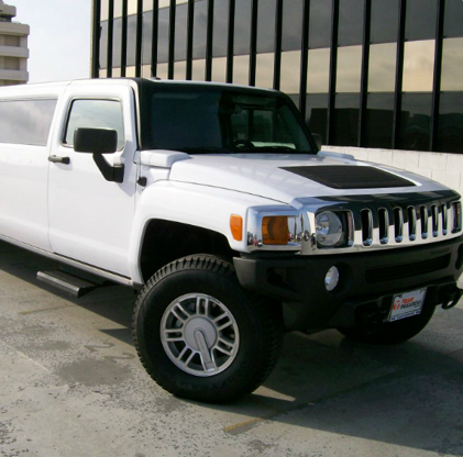 Watford H3 Hummer Limo travel